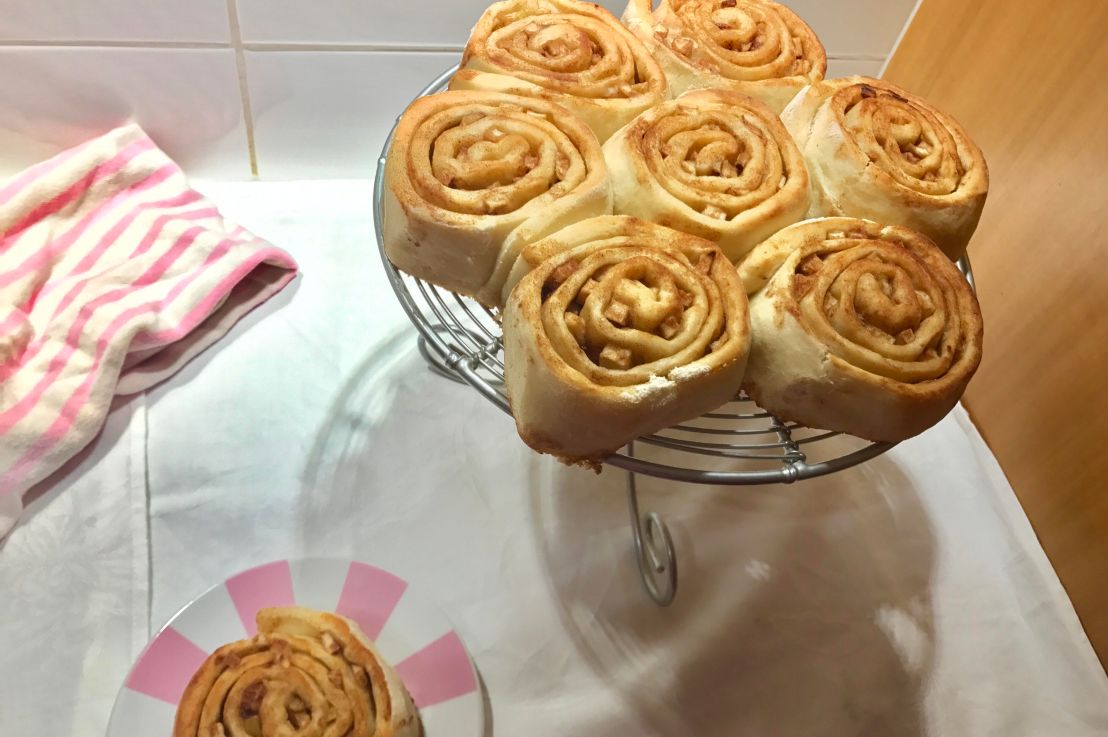 Apple and Cinnamon&nbsp;Scrolls